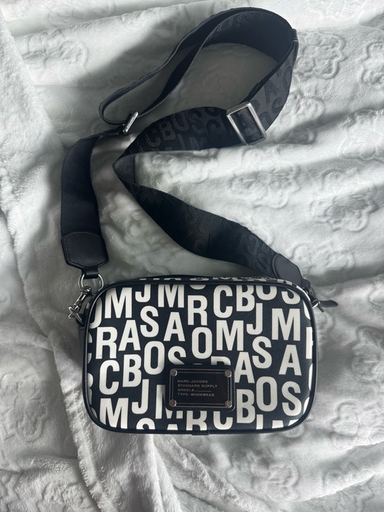 Marc Jacobs Handbags - Marc Jacobs Black and White Logo Crossbody Bag